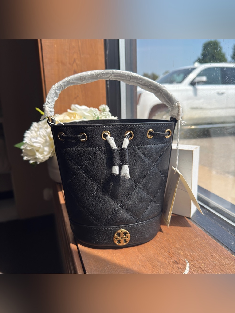 Tory Burch Willa mini bucket bag